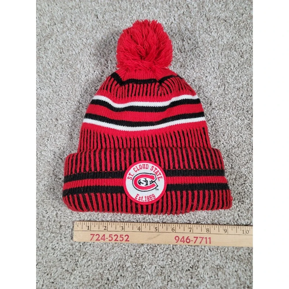 New Era St Cloud State Hat Beanie Red Huskies Cuffed Ribbed Logo Knit Wool Mens